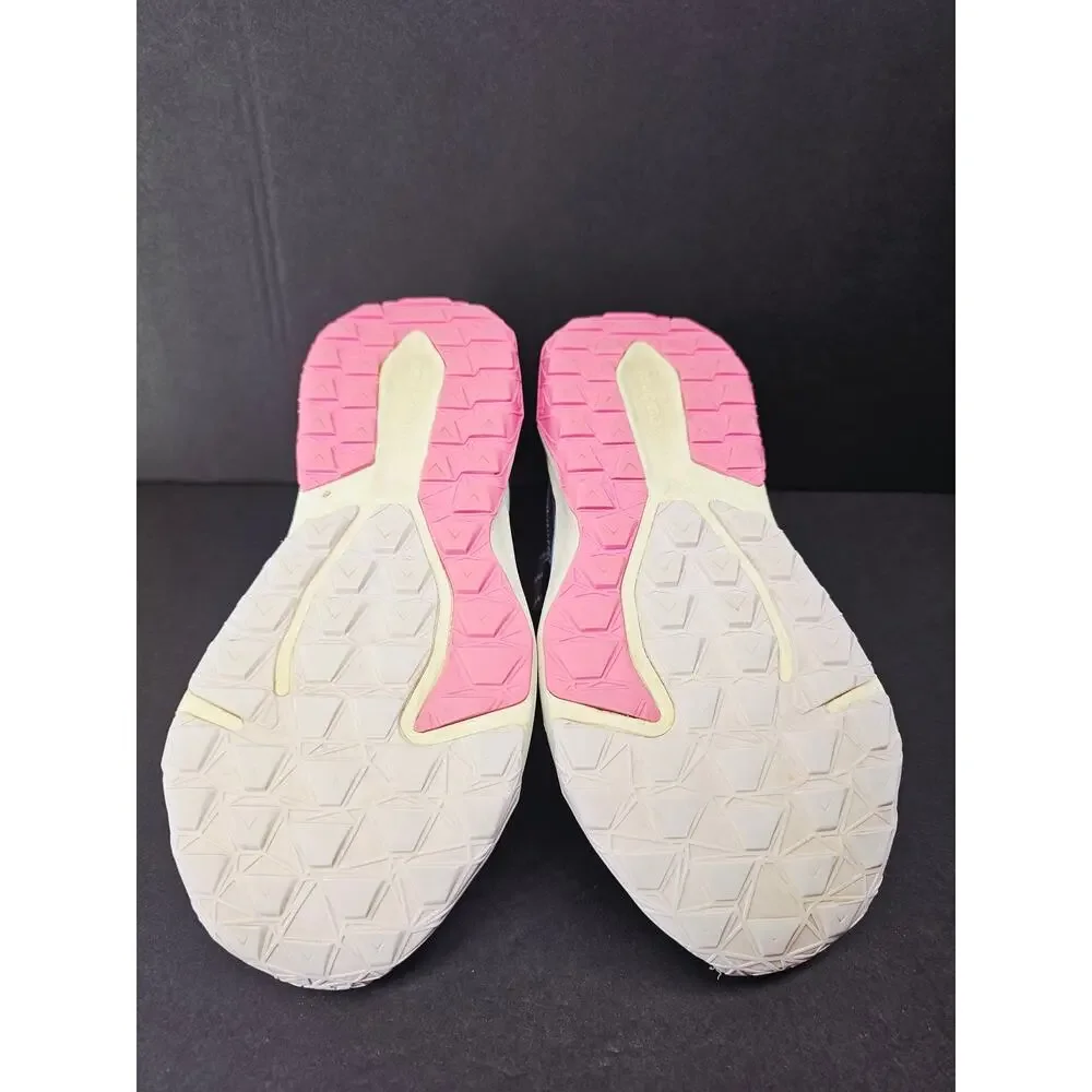 New Balance Women 7 Comfy footwear